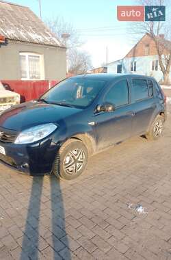 Хетчбек Dacia Sandero 2010 в Луцьку