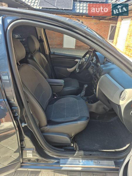 Хэтчбек Dacia Sandero 2009 в Виннице