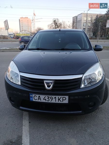 Dacia Sandero 2012
