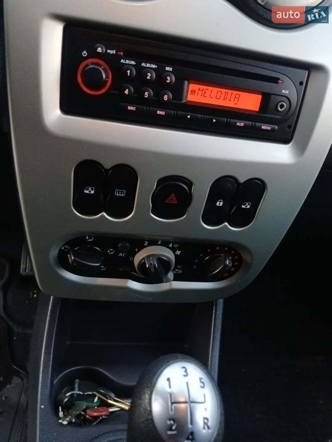 2012 Dacia Sandero - мініатюра 11