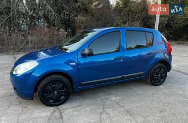 Хетчбек Dacia Sandero 2009 в Житомирі
