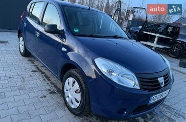 Хэтчбек Dacia Sandero 2009 в Баре