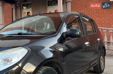 Хетчбек Dacia Sandero 2009 в Тернополі