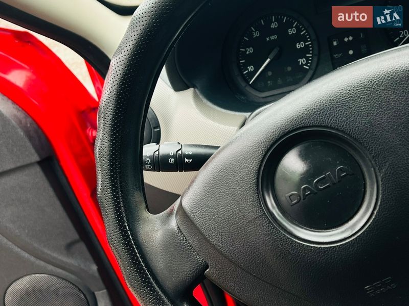 Хэтчбек Dacia Sandero 2009 в Харькове