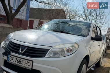 Хэтчбек Dacia Sandero 2009 в Ровно