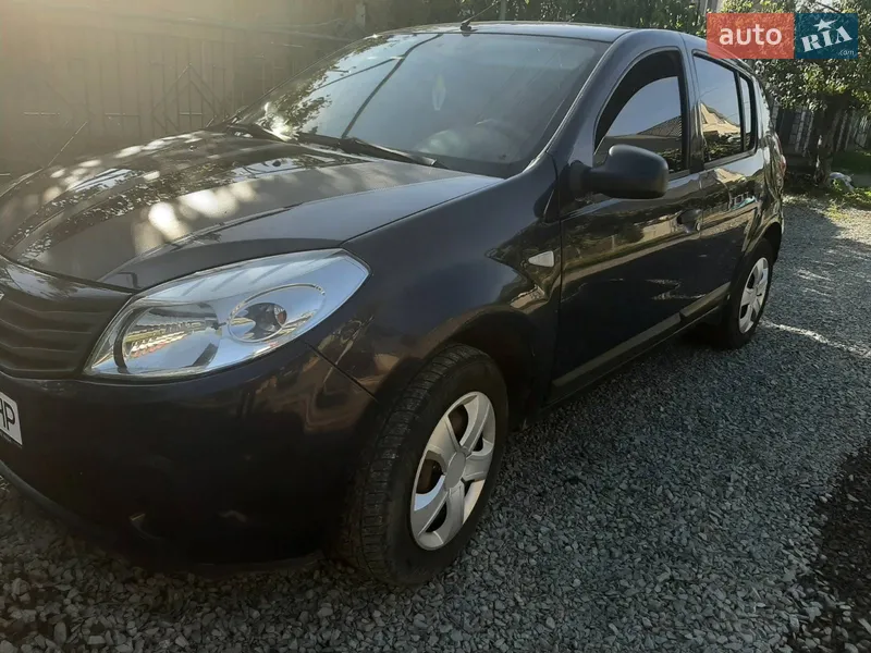 Dacia Sandero 2011