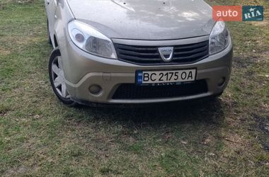 Хэтчбек Dacia Sandero 2010 в Львове