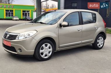 Хетчбек Dacia Sandero 2008 в Звягелі