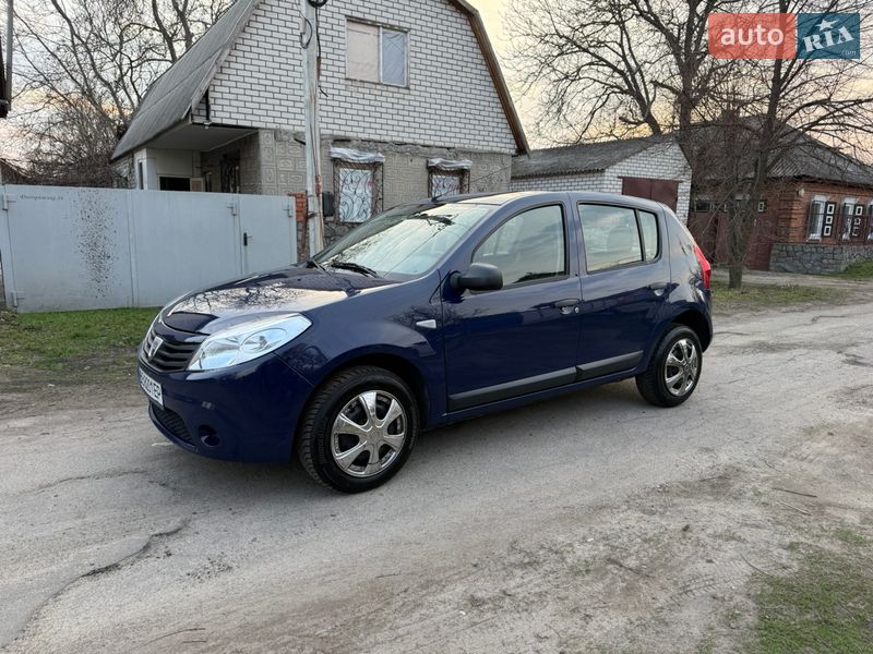 Хэтчбек Dacia Sandero 2009 в Кременчуге