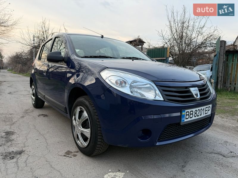 Хэтчбек Dacia Sandero 2009 в Кременчуге