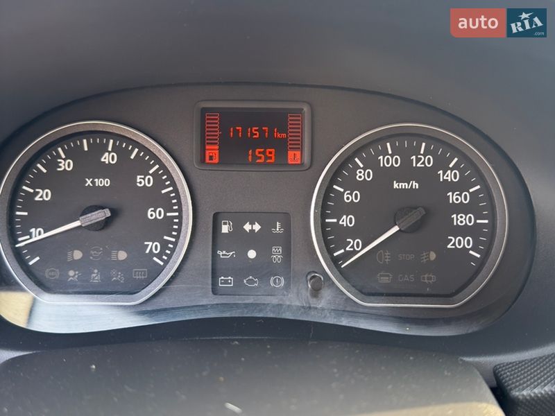 Хэтчбек Dacia Sandero 2010 в Остроге