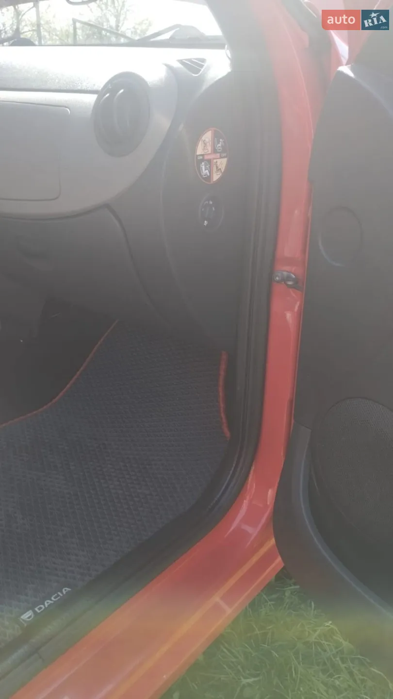 2010 Dacia Sandero - мініатюра 12