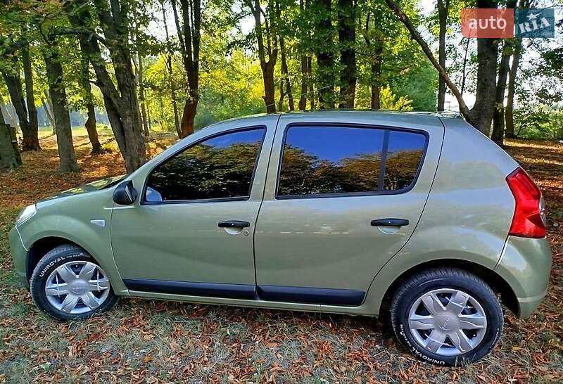 Dacia Sandero 2008