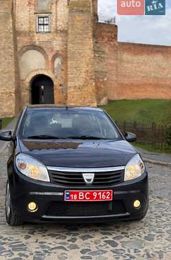 Хетчбек Dacia Sandero 2009 в Луцьку