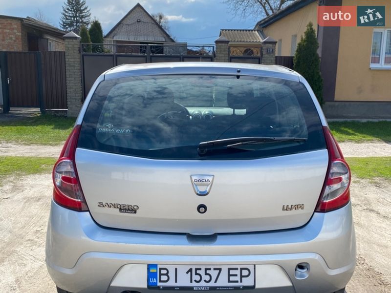 Хэтчбек Dacia Sandero 2009 в Полтаве