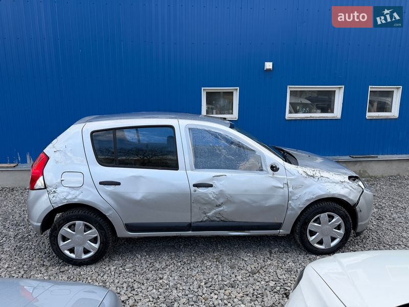 Хэтчбек Dacia Sandero 2012 в Бердичеве