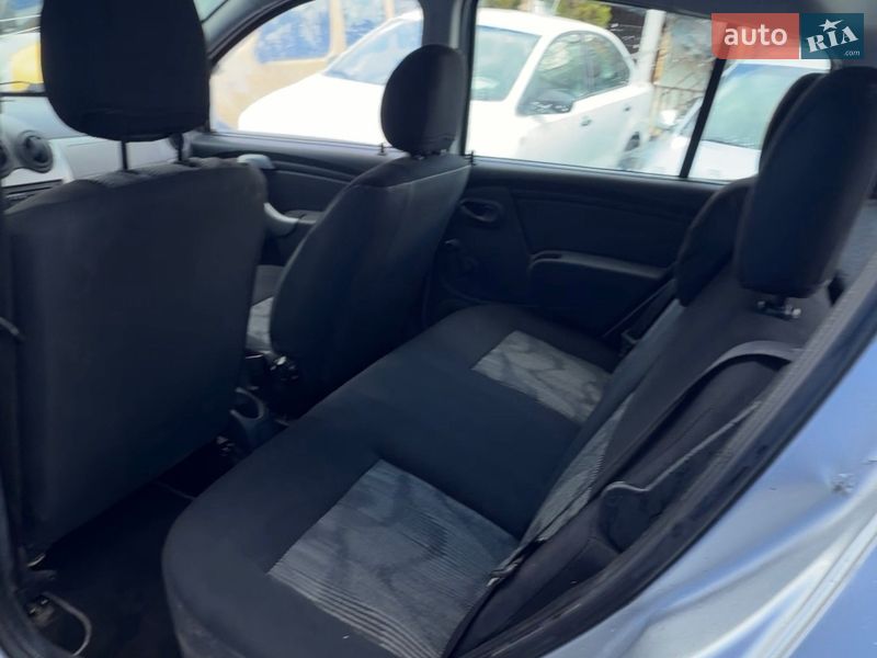 Хэтчбек Dacia Sandero 2012 в Бердичеве