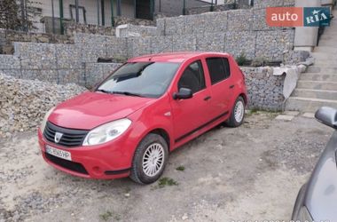 Хэтчбек Dacia Sandero 2010 в Львове
