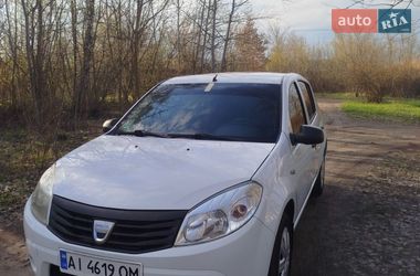 Хэтчбек Dacia Sandero 2009 в Мене