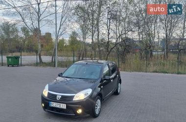 Хетчбек Dacia Sandero 2011 в Дніпрі