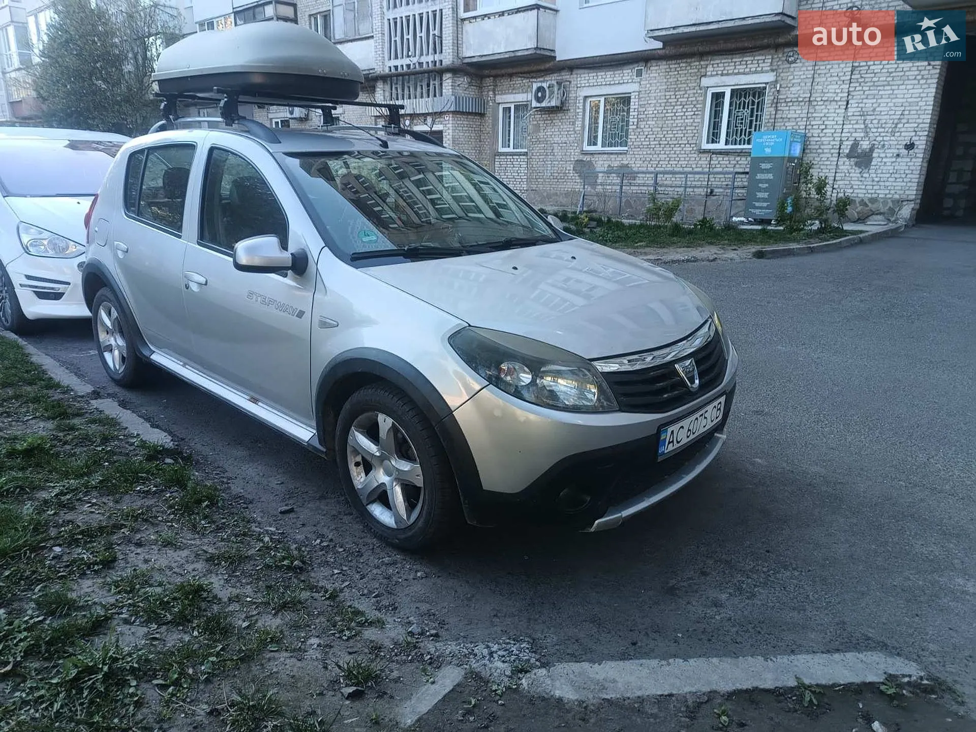 2012 Dacia Sandero - мініатюра 2
