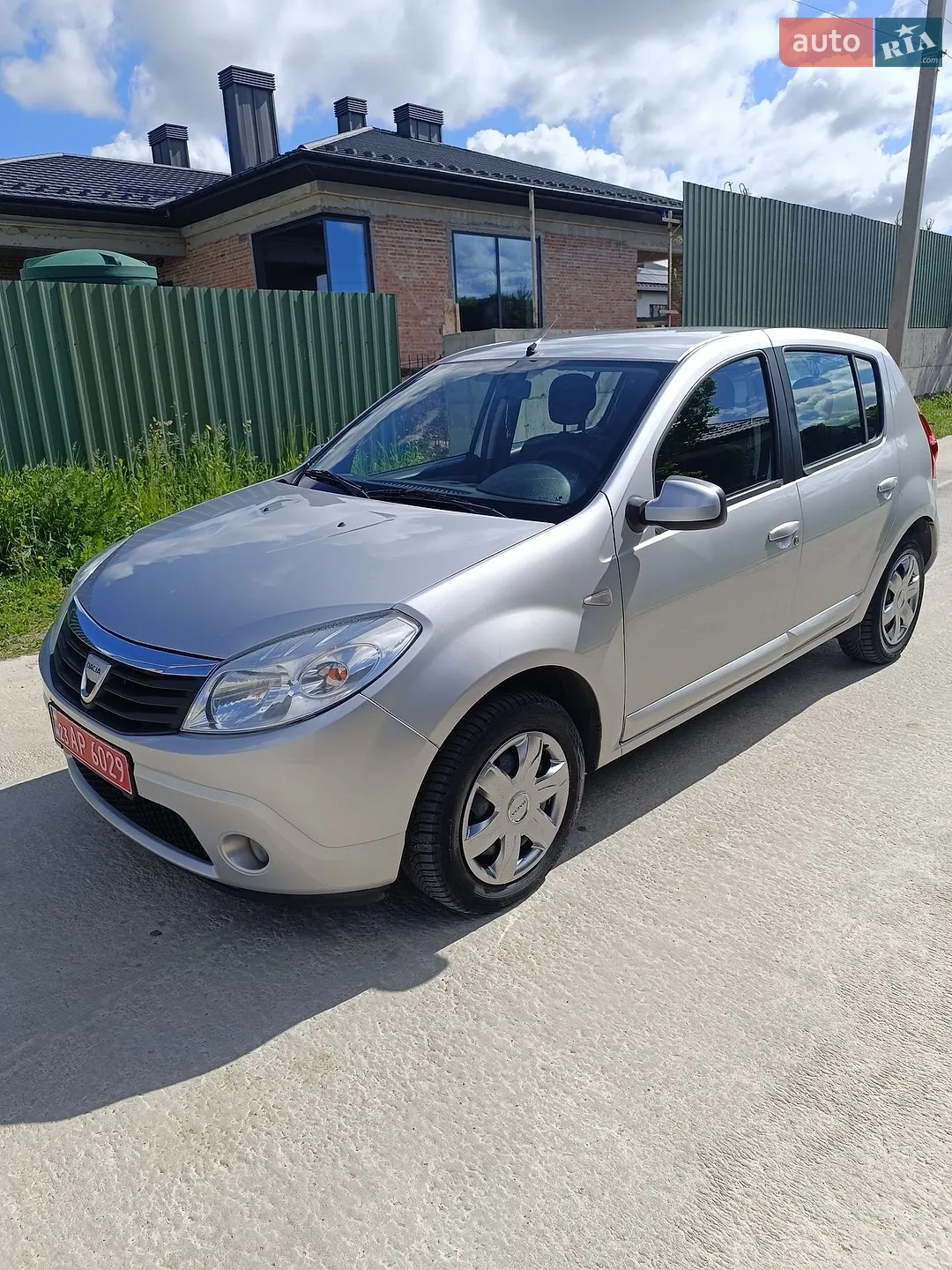 2010 Dacia Sandero - мініатюра 11