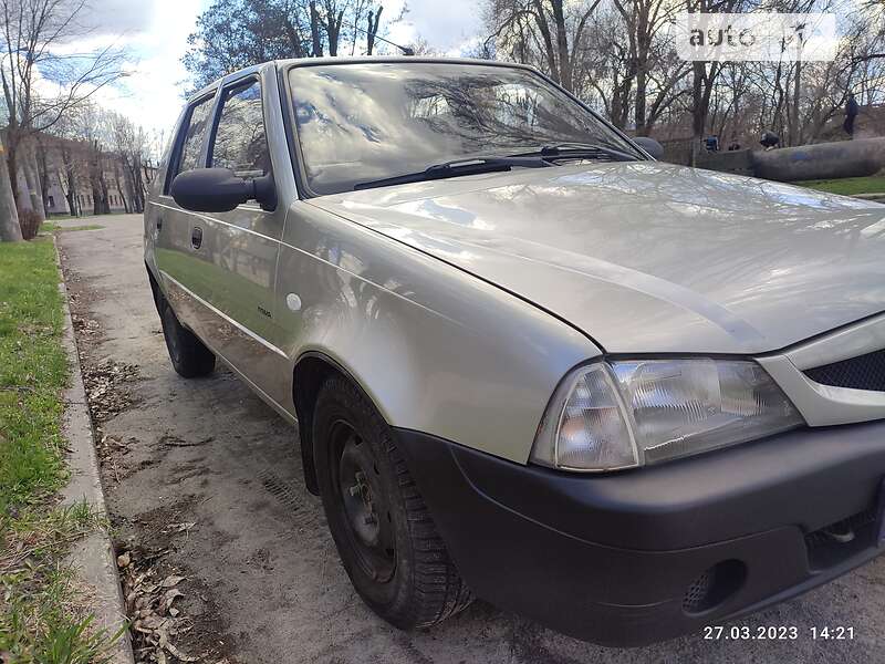 Хэтчбек Dacia Solenza 2004 в Каменском
