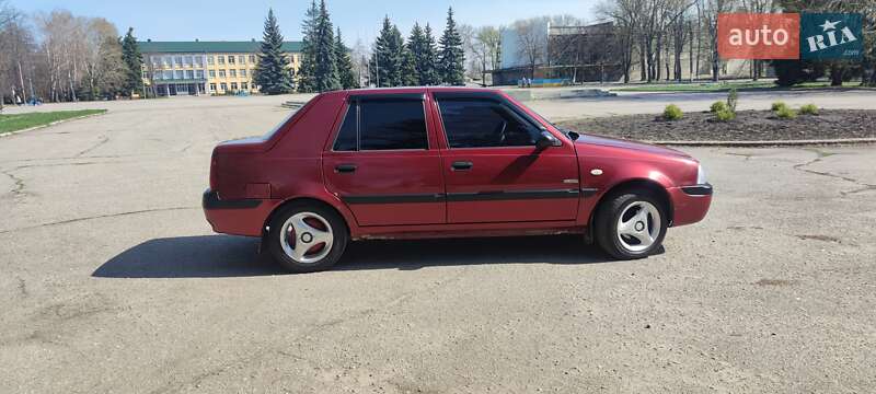 Седан Dacia Solenza 2003 в Лозовой