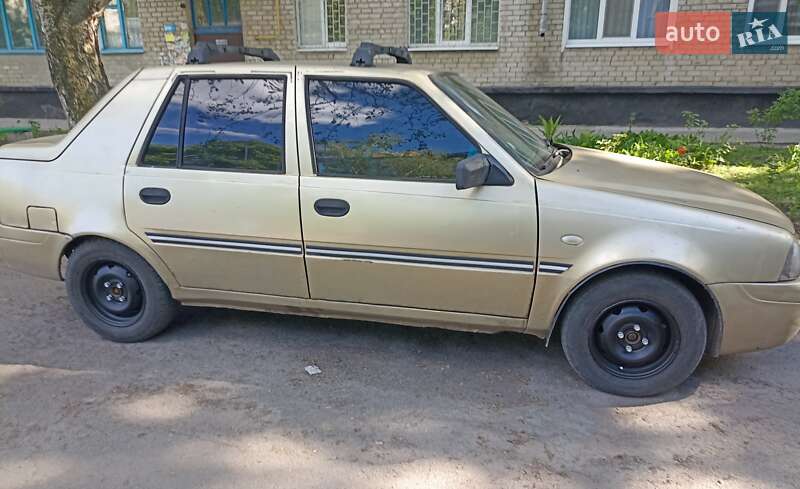 Седан Dacia Solenza 2004 в Павлограде