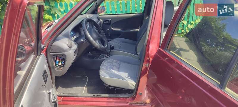 Седан Dacia Solenza 2004 в Уланове