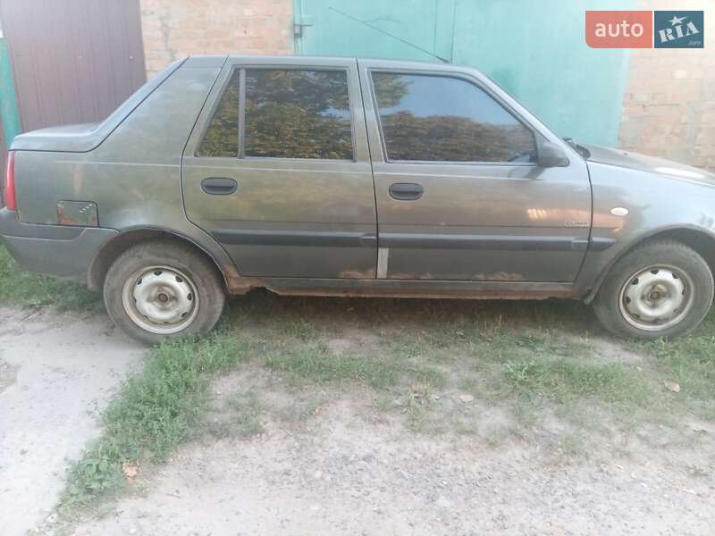 Седан Dacia Solenza 2003 в Прилуках