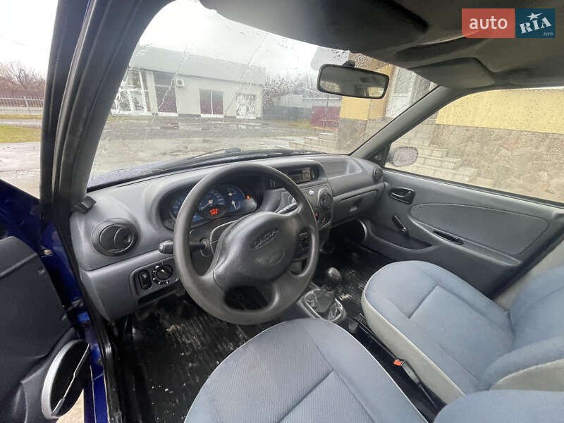 Седан Dacia Solenza 2004 в Солотвині