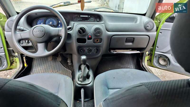 Седан Dacia Solenza 2003 в Киеве