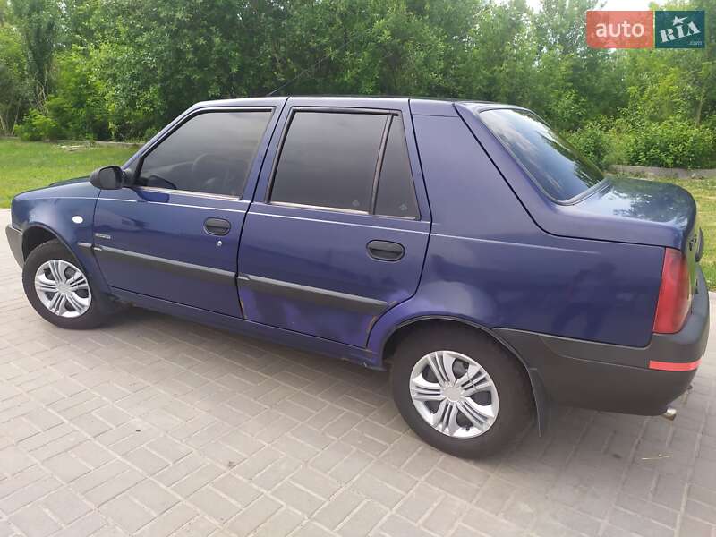 Седан Dacia Solenza 2003 в Нововолинську
