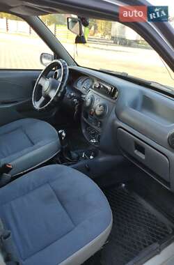 Седан Dacia Solenza 2003 в 