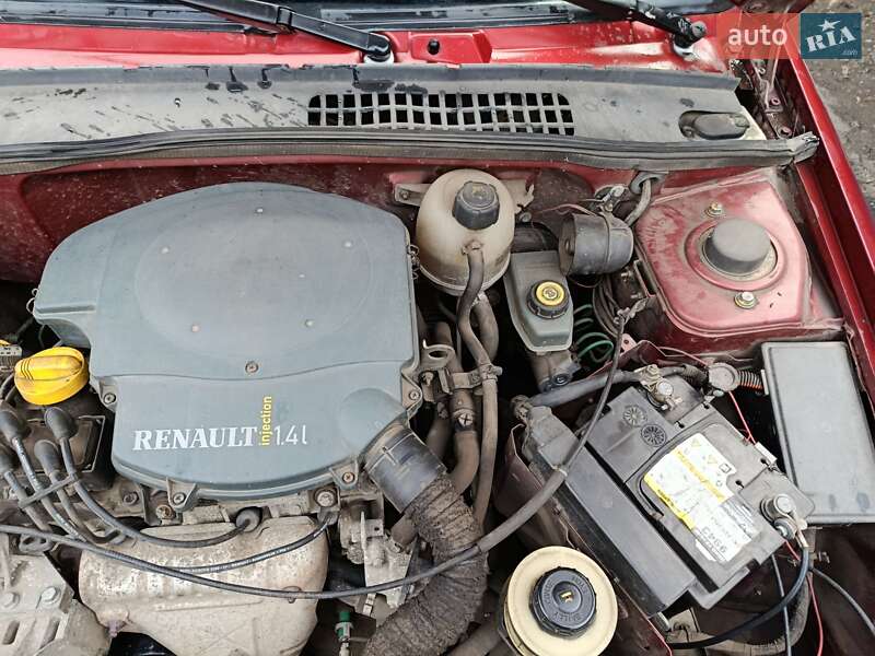 Седан Dacia Solenza 2004 в Вязовке