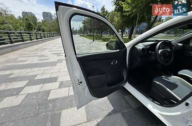 Внедорожник / Кроссовер Dacia Spring 2022 в 
