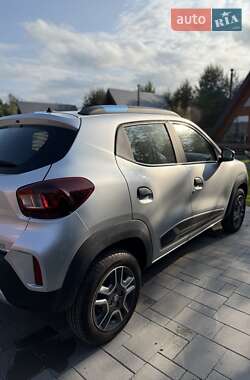 Внедорожник / Кроссовер Dacia Spring 2020 в 