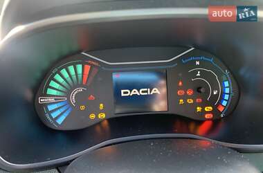 Внедорожник / Кроссовер Dacia Spring 2020 в 