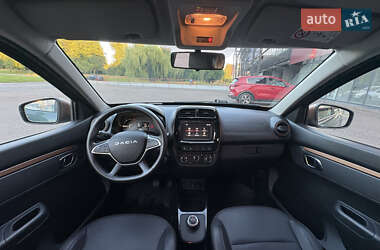 Позашляховик / Кросовер Dacia Spring 2023 в 