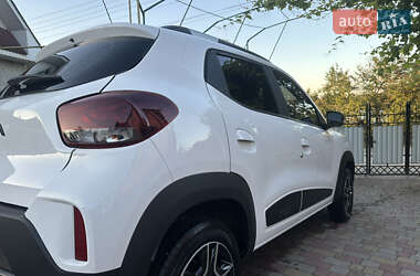 Позашляховик / Кросовер Dacia Spring 2023 в 