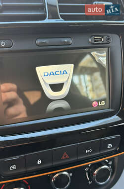 Внедорожник / Кроссовер Dacia Spring 2022 в 