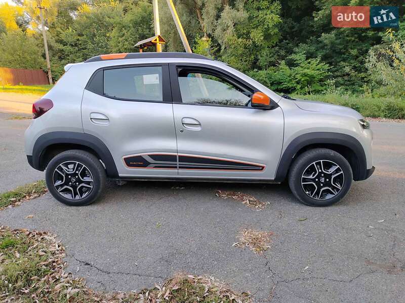 Позашляховик / Кросовер Dacia Spring 2022 в Києві