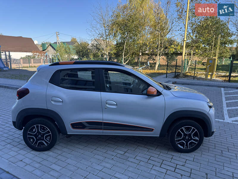 Позашляховик / Кросовер Dacia Spring 2022 в Дубні