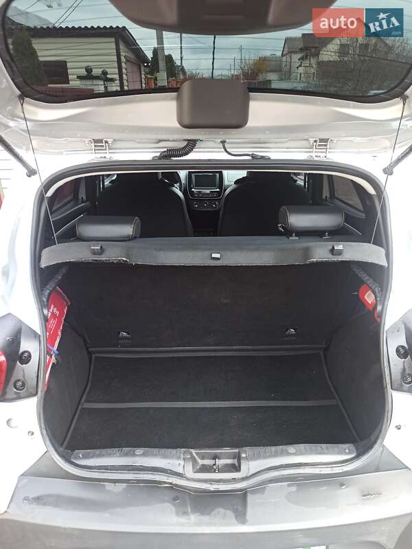 Позашляховик / Кросовер Dacia Spring 2022 в Житомирі фото 24 Позашляховик / Кросовер Dacia Spring 2022 в Житомирі