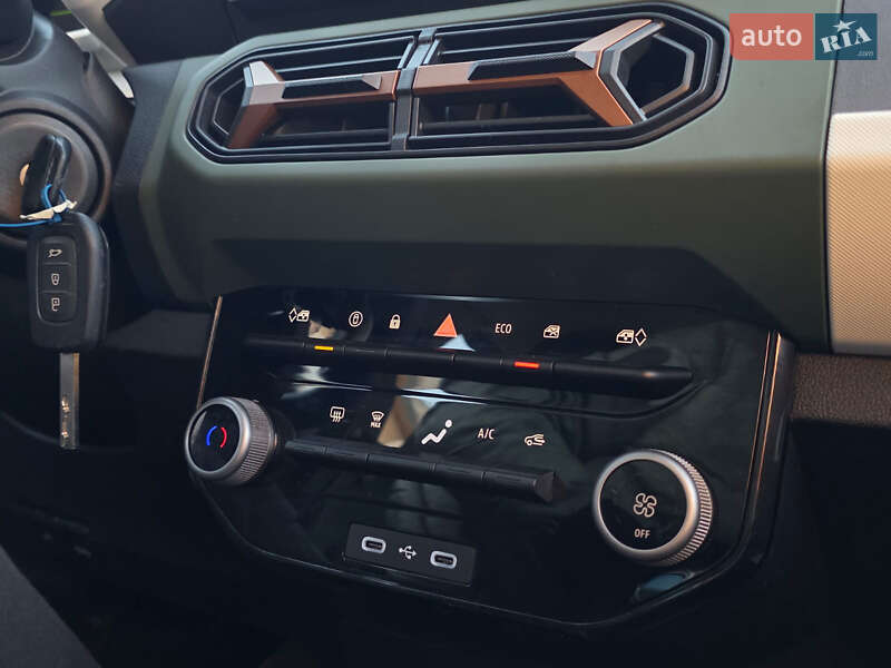 Внедорожник / Кроссовер Dacia Spring 2025 в Самборе