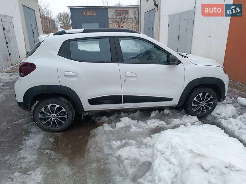 Позашляховик / Кросовер Dacia Spring 2023 в Дубні