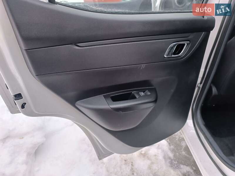 Позашляховик / Кросовер Dacia Spring 2023 в Дубні