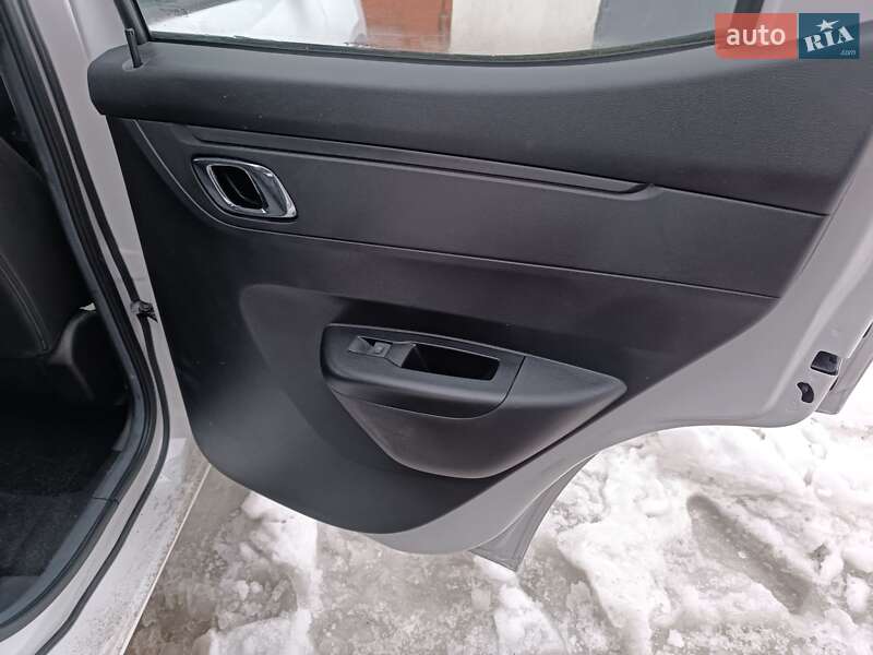 Позашляховик / Кросовер Dacia Spring 2023 в Дубні