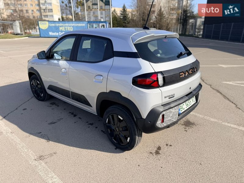 Позашляховик / Кросовер Dacia Spring 2024 в Львові
